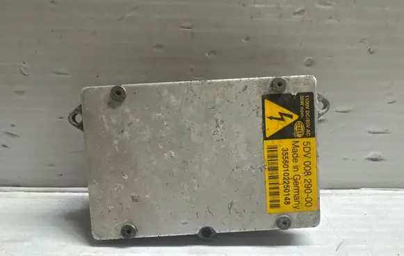 Headlight ballast module Xenon