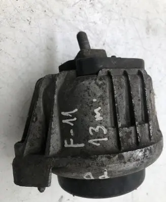 BMW 5 F10 F11 Engine mount bracket