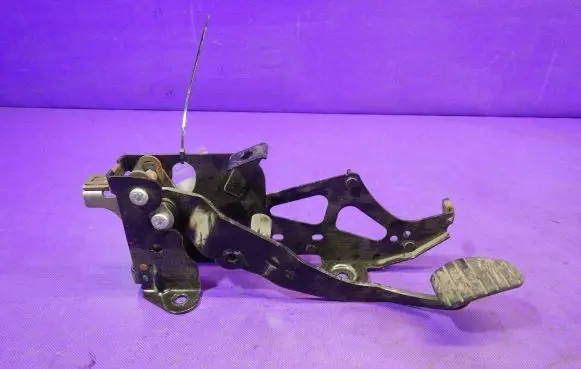 Renault Scenic II - Grand scenic II Brake pedal