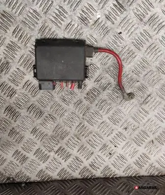 Volkswagen Golf IV Fuse module 1j0937550
