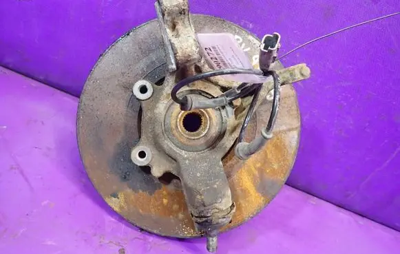 Peugeot 3008 I Front wheel hub spindle knuckle