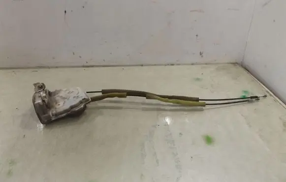 Mazda 2 Front door lock