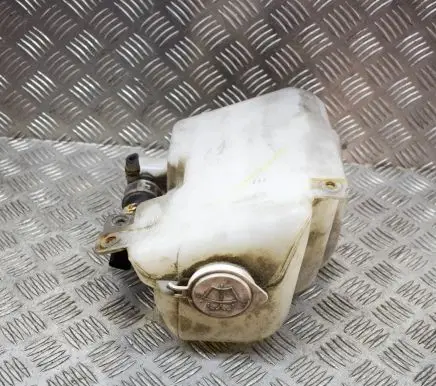 Mitsubishi L200 Windshield washer fluid reservoir/tank E13015007 HLC37033
