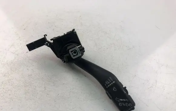 Volkswagen Tiguan Indicator stalk 1K0953519J