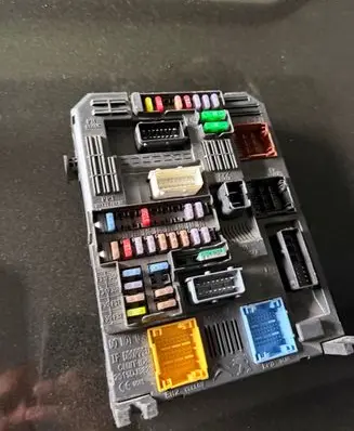 Citroen Jumpy Fuse module 9819855180