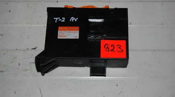 Toyota Avensis T220 ABS control unit/module 8865005080