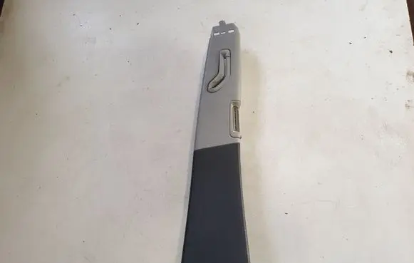 Volvo XC70 (B) pillar trim (top) 9151897