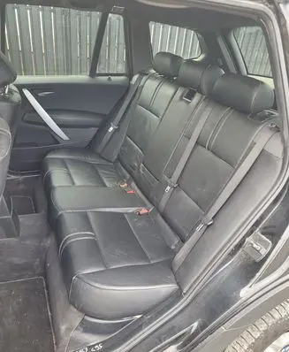 BMW X3 E83 Second row seats