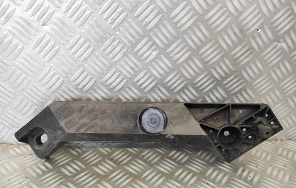 Renault Trafic III (X82) Radiator support slam panel bracket 625001299R