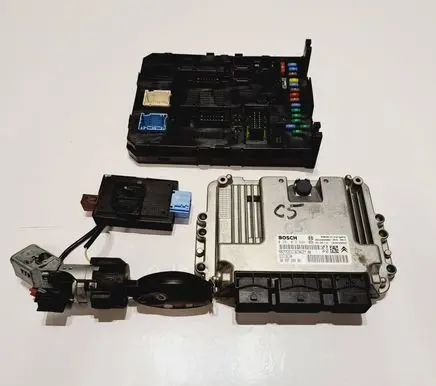 Citroen C5 Engine control unit/module ECU
