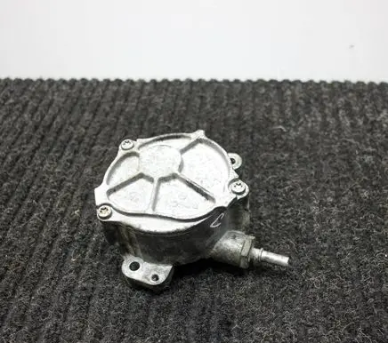 Volvo C30 Vacuum pump