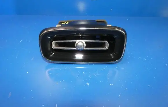 Volvo XC40 Dashboard side air vent grill/cover trim 451095