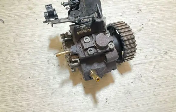Fuel injection high pressure pump
