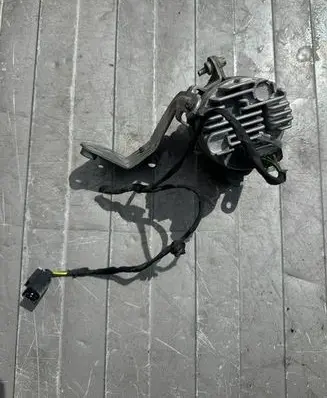 Mercedes-Benz C W206 Electric auxiliary coolant/water pump A0005003800