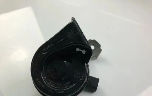 Skoda Octavia Mk3 (5E) Alarm system siren 1K0951221B