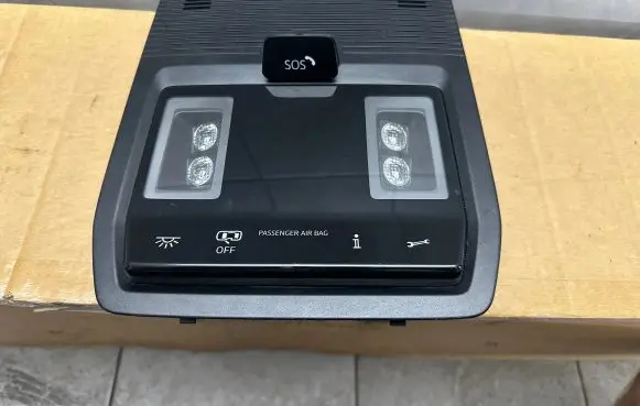 Volkswagen Golf VIII Front seat light 5H0959561AP