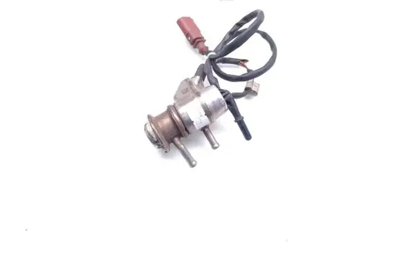 Audi A6 C7 AdBlue injector 04L131113J 0444025023