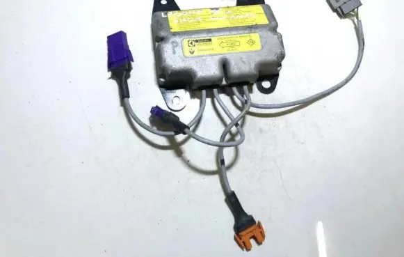 Renault Laguna I Airbag control unit/module 7700840111b 550288800