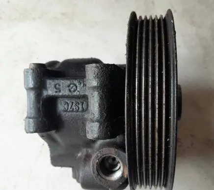 Ford Mondeo Mk III Power steering pump 1S7Q3A733AB