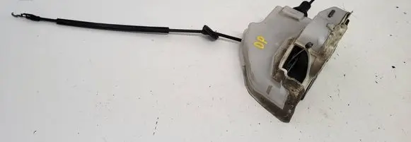 Volkswagen Golf V Front door lock 