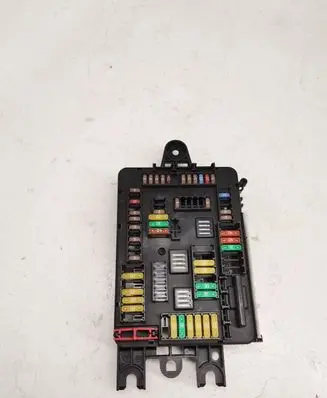 BMW 4 F32 F33 Fuse module 9389070