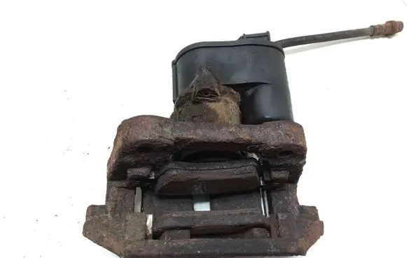 Volvo XC70 Rear brake caliper 32332594E 32332594