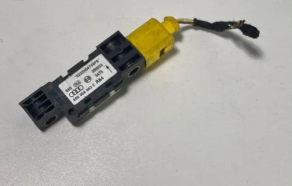 Audi A3 S3 8P Airbag deployment crash/impact sensor 4B0959643E