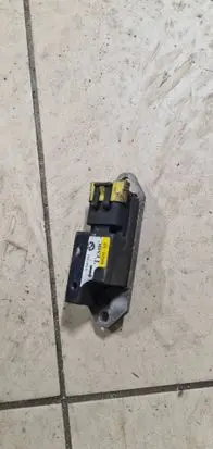 BMW 5 E39 Airbag deployment crash/impact sensor 8381564