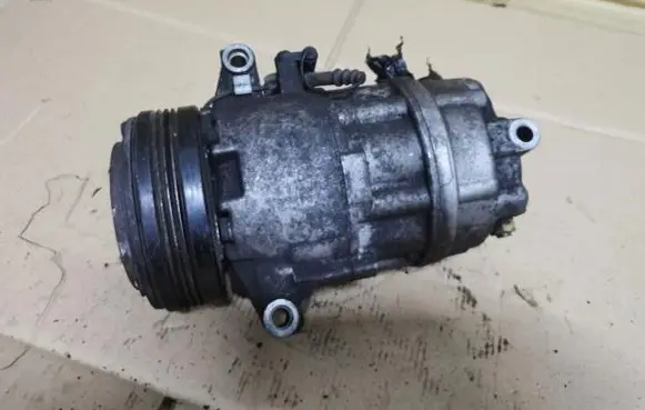 BMW X3 E83 Air conditioning (A/C) compressor (pump) 6905643