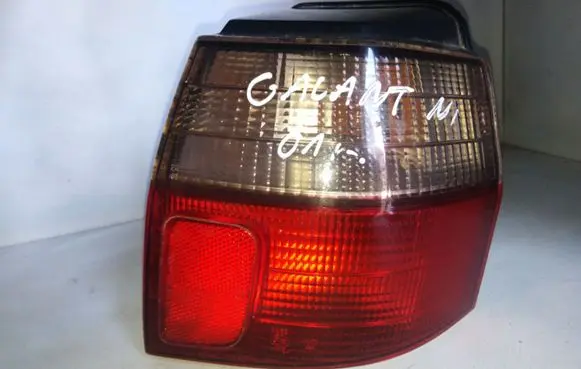 Mitsubishi Galant Rear/tail lights 22087201