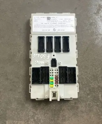 BMW 3 F30 F35 F31 Central body control module 6843898 116RI001052 8665513947