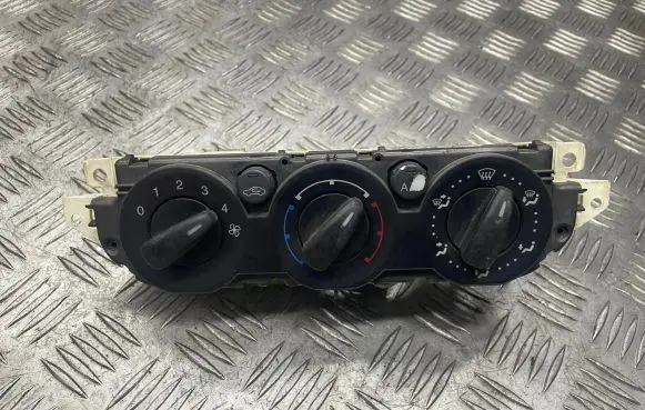Ford Focus C-MAX Climate control unit 3M5T19980AC 69607320 0312032A
