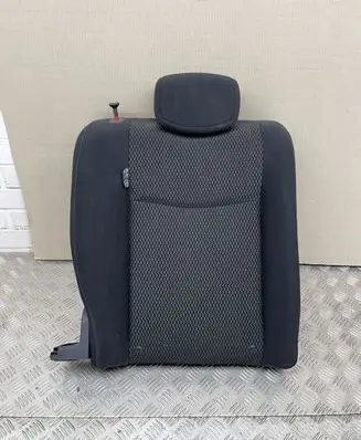 Nissan Leaf I (ZE0) Rear seat 