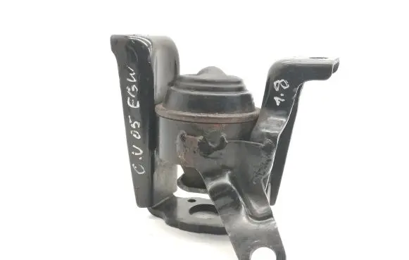 Toyota Corolla Verso E121 Engine mount bracket