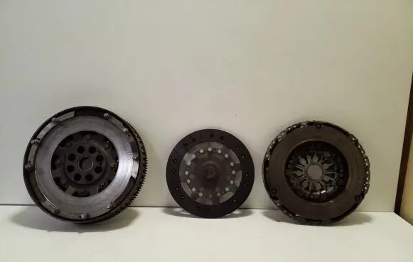 Nissan X-Trail T32 Clutch set kit 302056476R 301015094R 123103008R