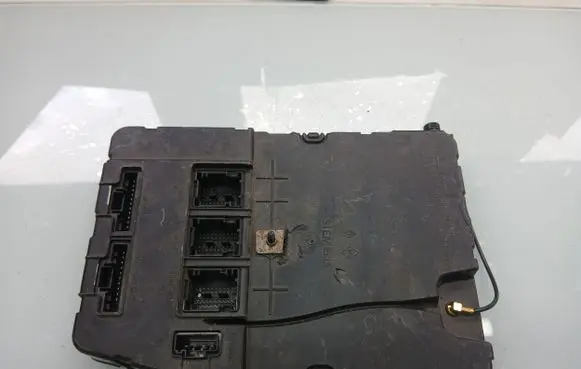Renault Scenic II - Grand scenic II Comfort/convenience module 8200309693