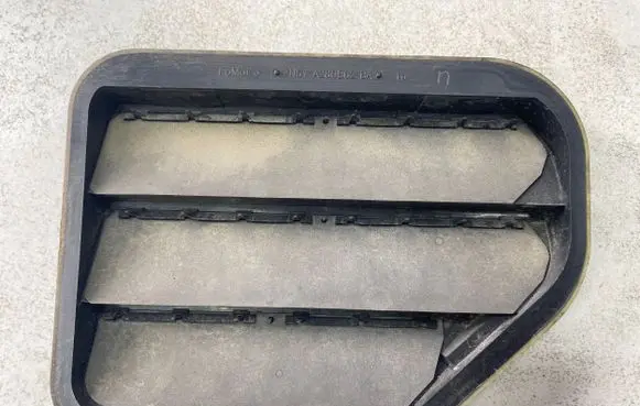 Ford C-MAX II Quarter panel pressure vent 7N51A280B62BA