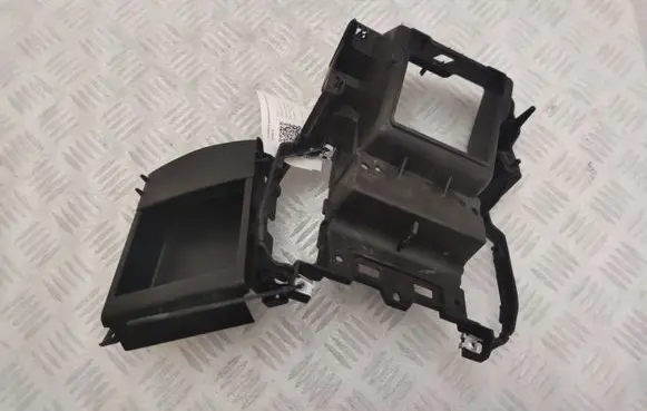 Porsche Cayenne (92A) Glove box central console 7P5864131 7P5863239