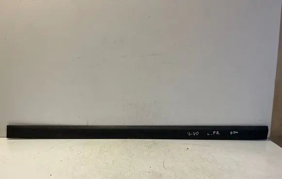 Volvo V70 Front door trim (molding) 9151911 9203783