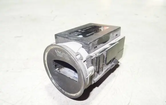 Volkswagen PASSAT B6 Ignition lock 3C0905843R