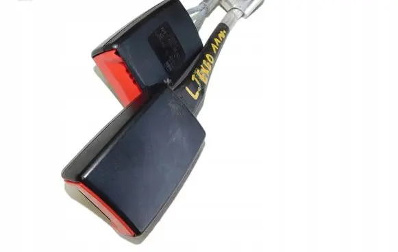 Seat Exeo (3R) Rear seatbelt buckle