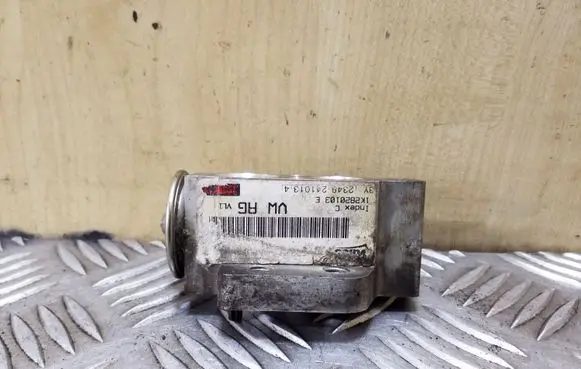 Air conditioning (A/C) expansion valve