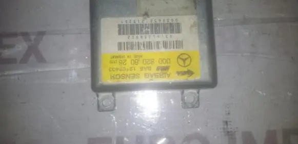 Mercedes-Benz C W202 Airbag control unit/module 0008208026 12198403