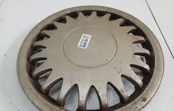 Audi 100 200 5000 C3 R14 wheel hub/cap/trim 
