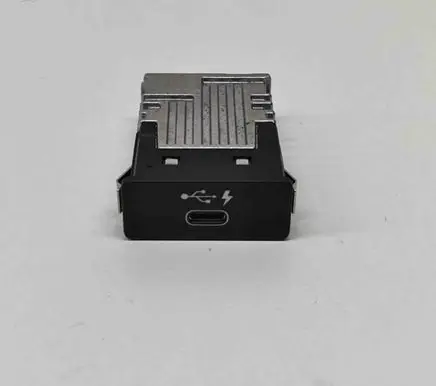 BMW 2 F44 USB socket connector 8711939
