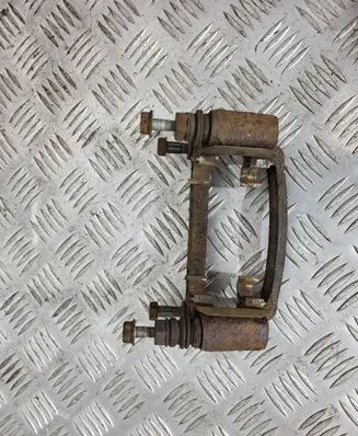 Hyundai Terracan Brake caliper pad carrier rear 