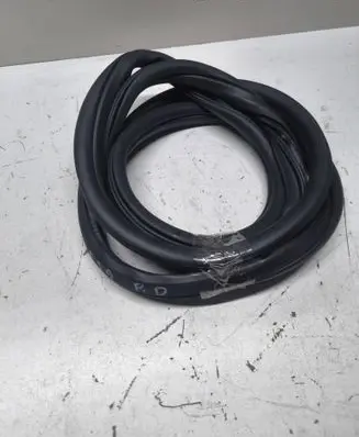 BMW X2 F39 Rubber seal front door (on door) 7420803