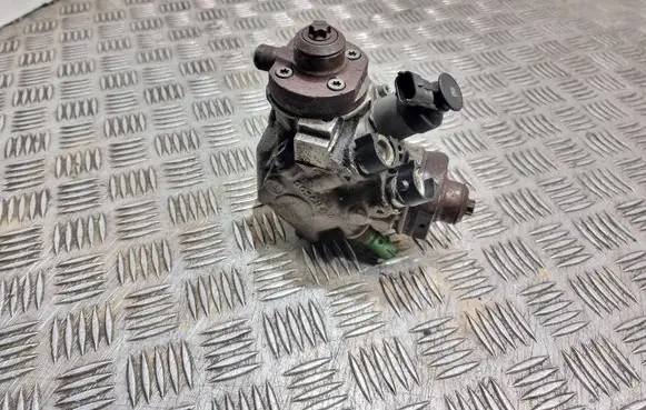 Fuel injection high pressure pump