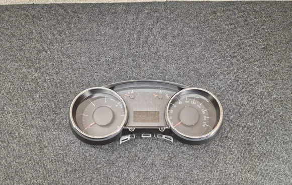Speedometer (instrument cluster)