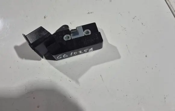 Ford Fiesta Seat back rest lock catch 